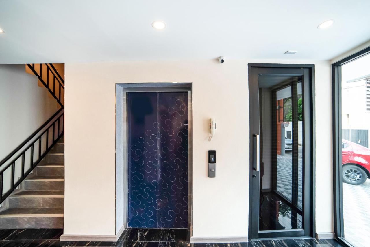 Ongkara Near Bts Thonglor Hotel Банкок Екстериор снимка